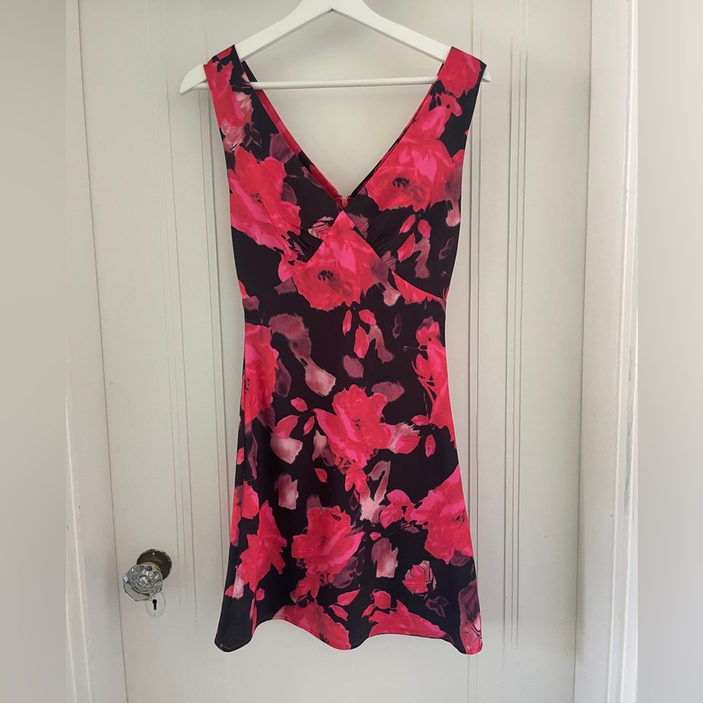 Lioness Harlow Mini Dress Red Floral - Picture 5 of 14